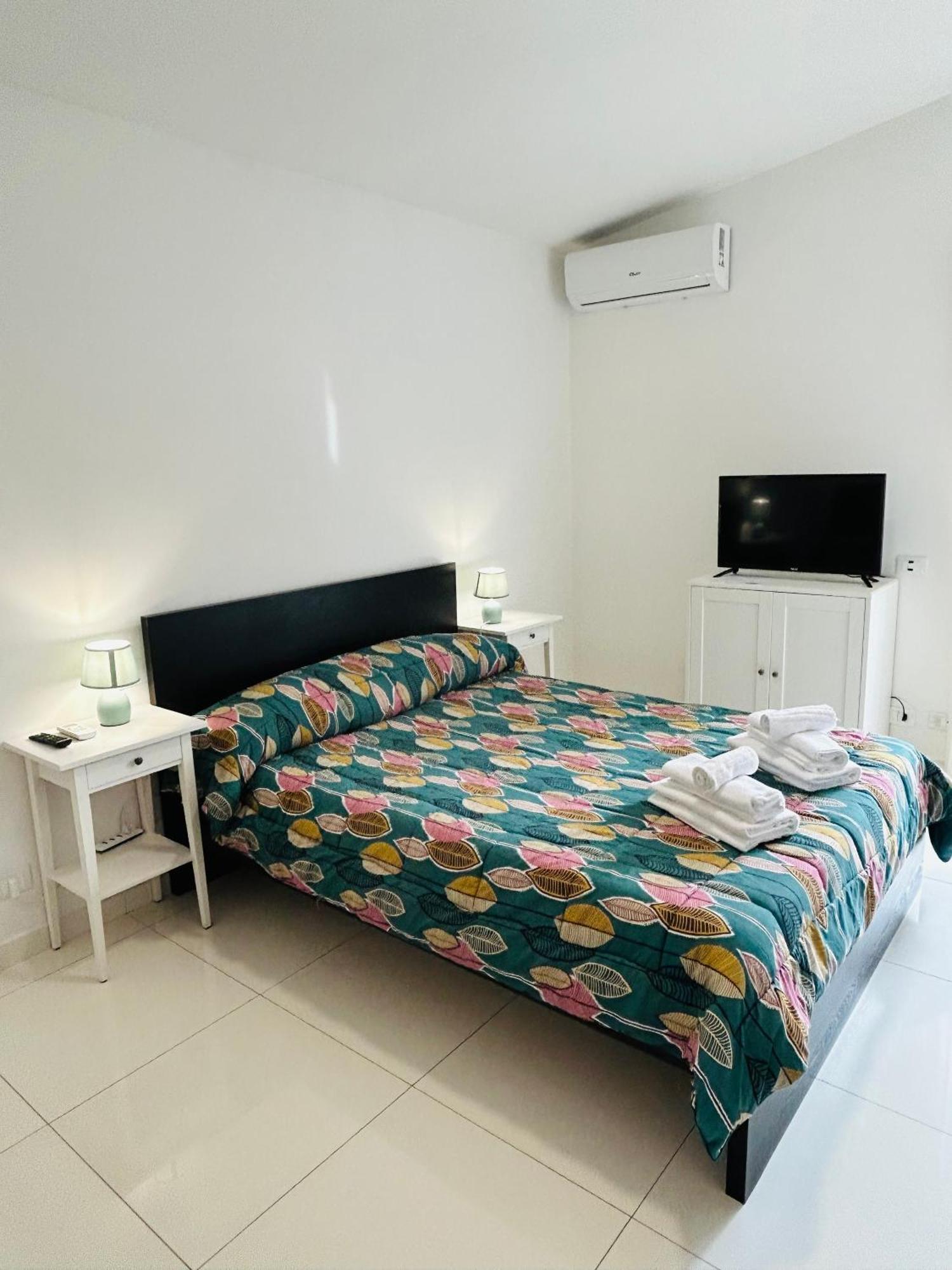 Bed and Breakfast The House Fiera Di Roma Aeroporto Fiumicino Понте Галерія Екстер'єр фото